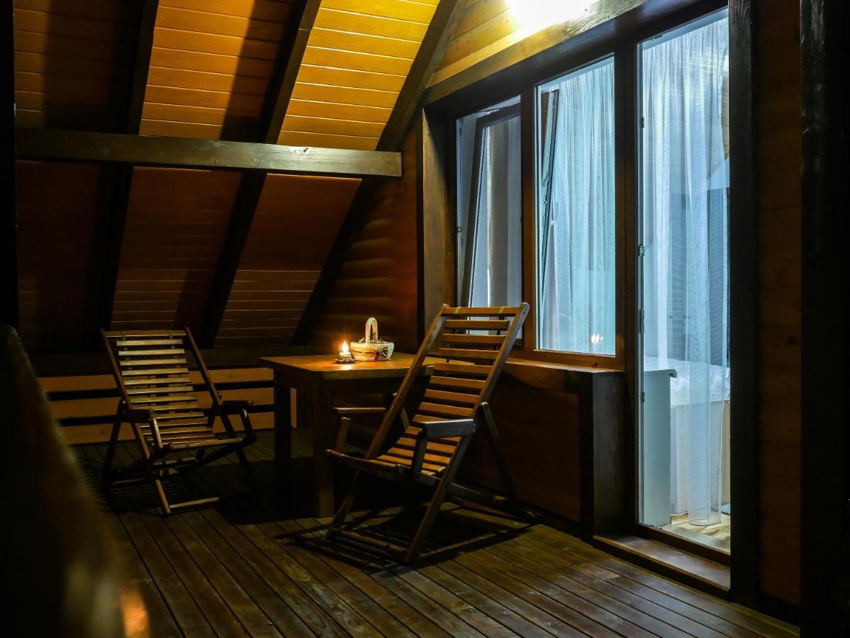 Villa Med'OK Vyzjnytsia Exteriör bild